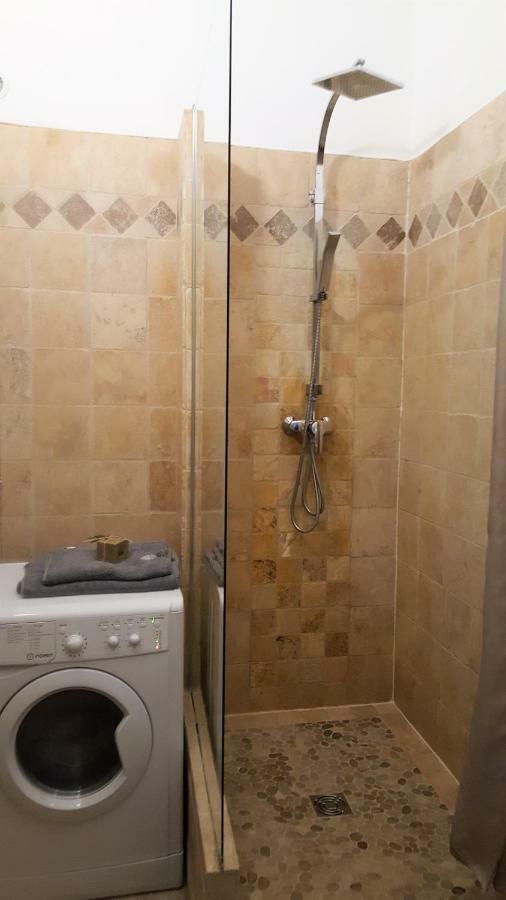 Apartamento Au coeur du centre historique 3 étoiles Aviñón Exterior foto